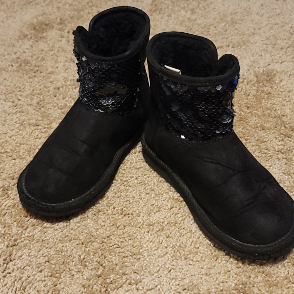 Girls boots